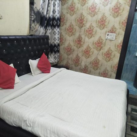 Hotel Shiv Mahima Inn By Wb Inn Allāhābād Junction Kültér fotó