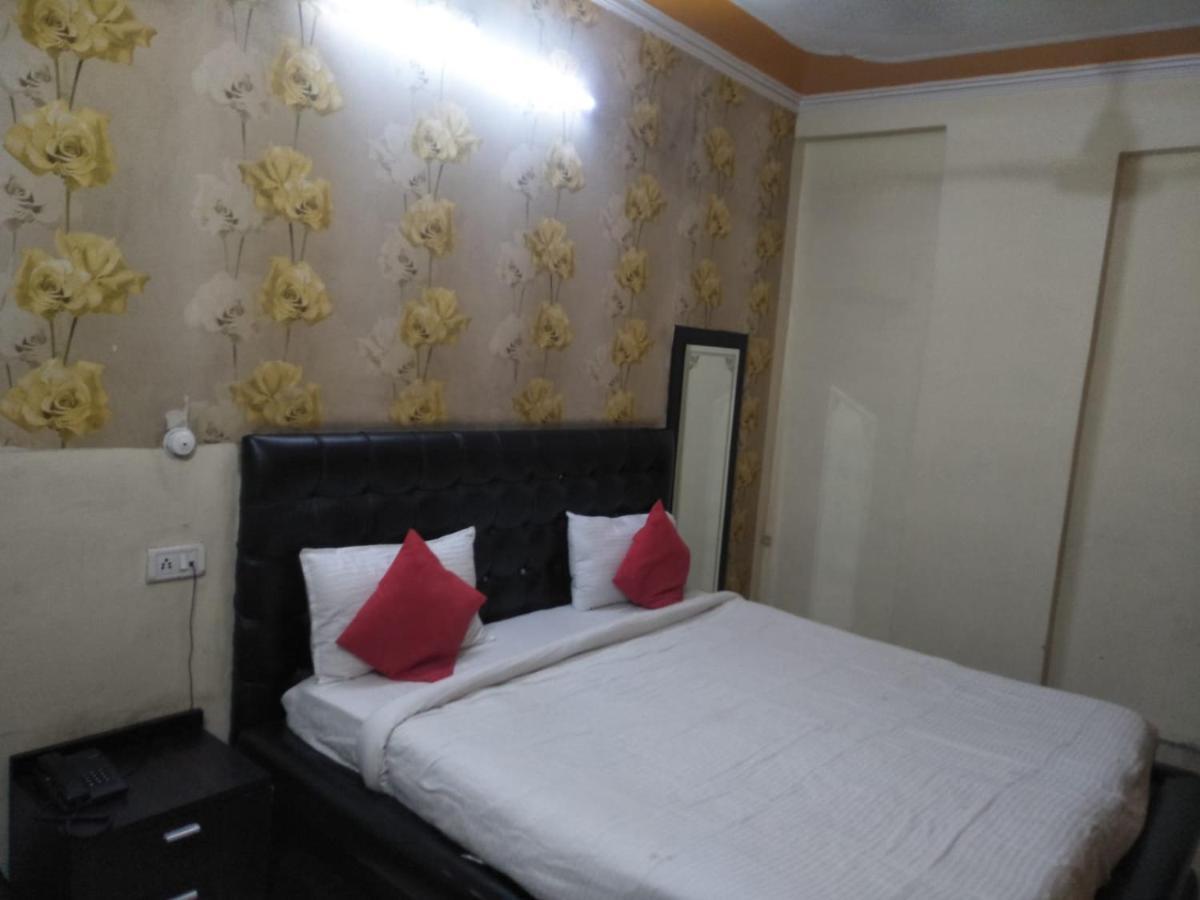 Hotel Shiv Mahima Inn By Wb Inn Allāhābād Junction Kültér fotó